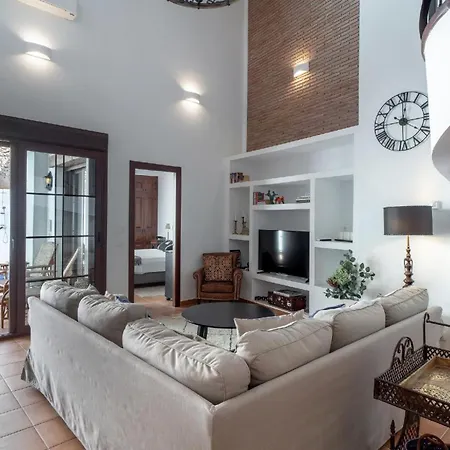 Mit Privatpool Fuer 8 Personen Ca 200 Qm In Nerja, Andalusien Costa Del Sol